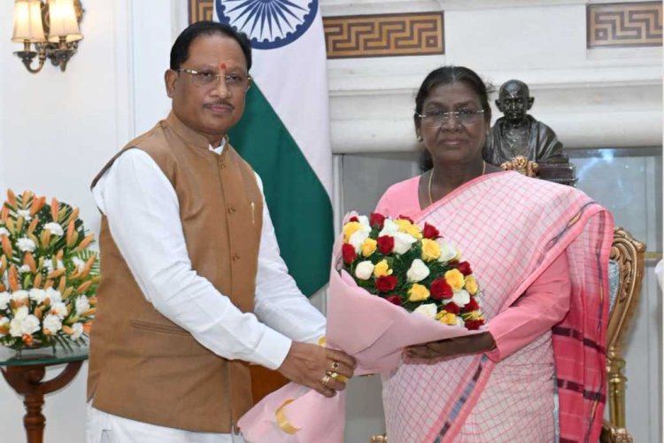 माननीय राष्ट्रपति श्रीमती द्रौपदी मुर्मू जी से नई दिल्ली स्थित राष्ट्रपति भवन में सौजन्य मुलाकात की।